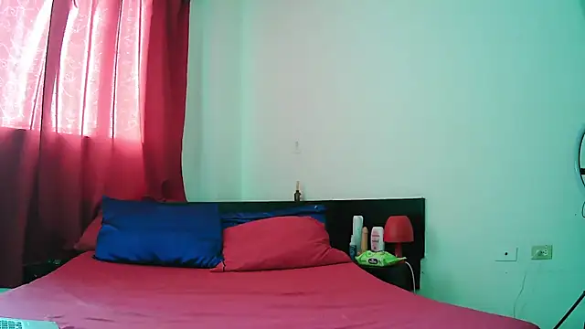 MissAsly online show from 4, 12, 2025