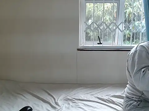 Snapshot of HornyBabe06 chatting on 13, 10, 2025 HornyBabe06 online show from 13, 10, 2025