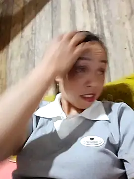 Snapshot of Tuyet_xx chatting on 4, 10, 2025 Tuyet xx online show from 4, 10, 2025