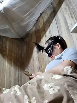 Snapshot of Tuyet_xx chatting on 4, 10, 2025 Tuyet xx online show from 4, 10, 2025