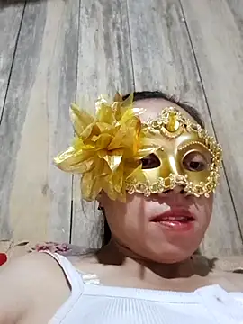 Snapshot of Tuyet_xx chatting on 15, 10, 2025 Tuyet xx online show from 15, 10, 2025