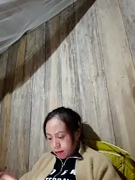 Snapshot of Tuyet_xx chatting on 26, 10, 2025 Tuyet xx online show from 26, 10, 2025