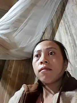 Snapshot of Tuyet_xx chatting on 29, 10, 2025 Tuyet xx online show from 29, 10, 2025