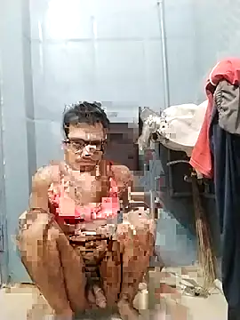 Snapshot of sexybobby13 chatting on 14, 10, 2025 sexybobby13 online show from 14, 10, 2025