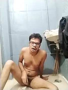 Snapshot of sexybobby13 chatting on 8, 11, 2025 sexybobby13 online show from 8, 11, 2025