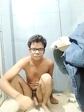 Snapshot of sexybobby13 chatting on 27, 11, 2025 sexybobby13 online show from 27, 11, 2025