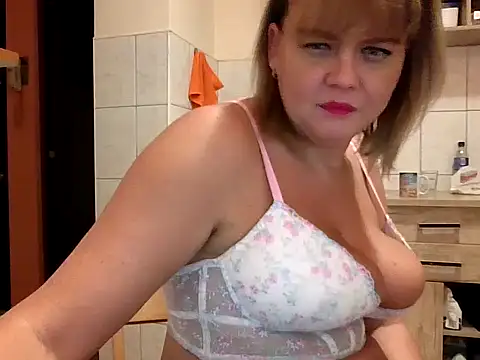 Snapshot of roxy863086 chatting on 3, 10, 2025 roxy863086 online show from 3, 10, 2025