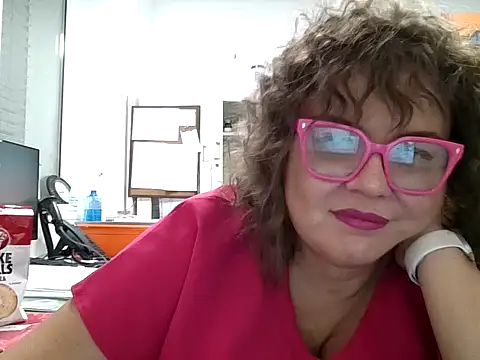 Snapshot of roxy863086 chatting on 6, 10, 2025 roxy863086 online show from 6, 10, 2025