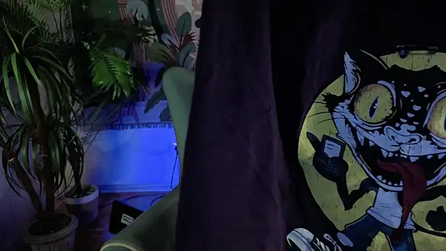 Snapshot of TommieHi chatting on 15, 10, 2025 TommieHi online show from 15, 10, 2025