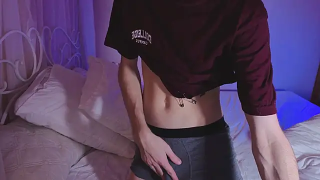 Snapshot of TommieHi chatting on 26, 10, 2025 TommieHi online show from 26, 10, 2025