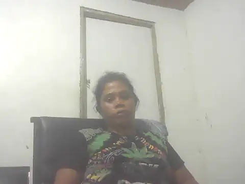Snapshot of Hotmommax chatting on 27, 9, 2025 Hotmommax online show from 27, 9, 2025