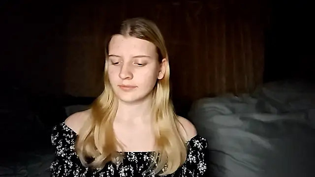 LynteriLain online show from 16, 10, 2025