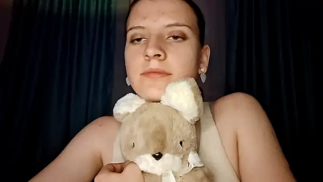 LynteriLain online show from 3, 11, 2025