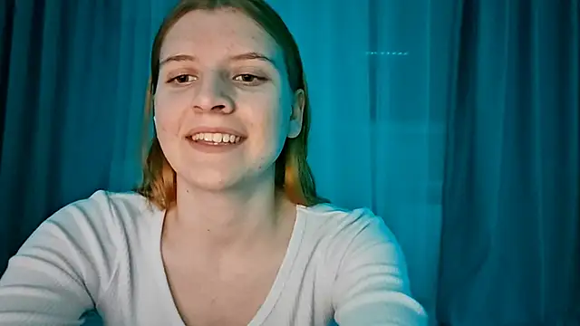 LynteriLain online show from 11, 11, 2025