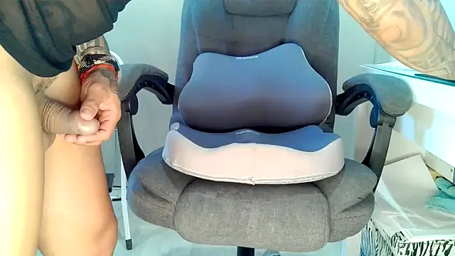 Jockstrap3x online show from 15, 6, 2026