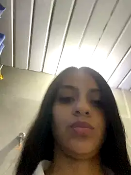 Snapshot of miluwatson chatting on 5, 10, 2025 miluwatson online show from 5, 10, 2025