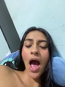 Snapshot of miluwatson chatting on 18, 10, 2025 miluwatson online show from 18, 10, 2025