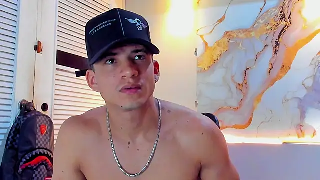 Snapshot of daniscot chatting on 1, 10, 2025 daniscot online show from 1, 10, 2025