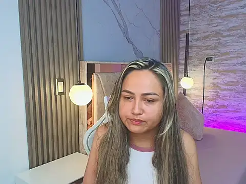 Snapshot of lila_cute1 chatting on 5, 10, 2025 lila cute1 online show from 5, 10, 2025