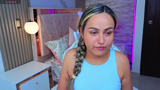 Snapshot of lila_cute1 chatting on 4, 11, 2025 lila cute1 online show from 4, 11, 2025