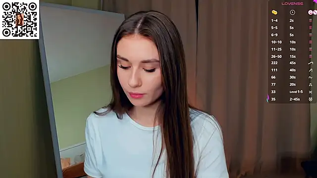 MinaRuzzo online show from 14, 11, 2025