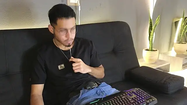 Jaybrown  1 online show from 26, 10, 2025