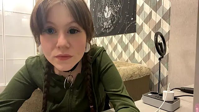 Snapshot of RebelKitsune chatting on 12, 10, 2025 RebelKitsune online show from 12, 10, 2025