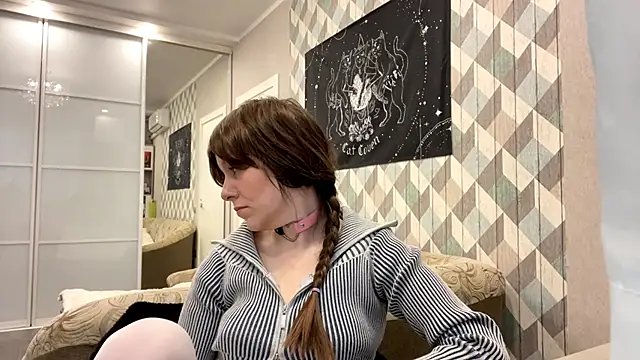 Snapshot of RebelKitsune chatting on 22, 10, 2025 RebelKitsune online show from 22, 10, 2025