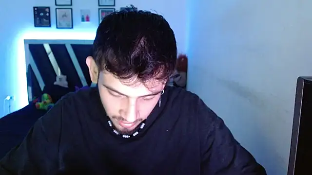 Sebasxxl12 online show from 5, 1, 2026