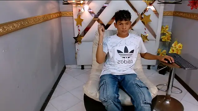 Snapshot of Sammy_Millers chatting on 8, 10, 2025 Sammy Millers online show from 8, 10, 2025