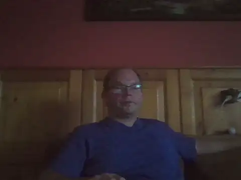 Snapshot of Rado2812 chatting on 30, 9, 2025 Rado2812 online show from 30, 9, 2025