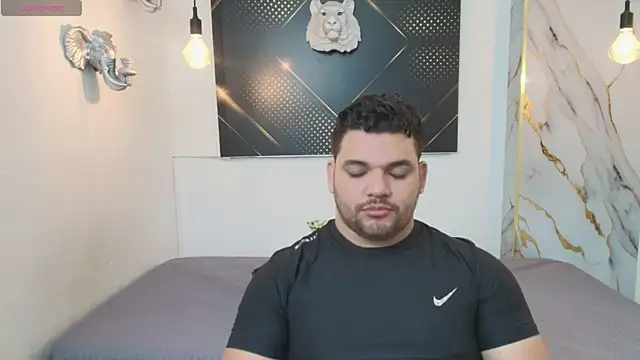 Adonis Walker online show from 9, 11, 2025