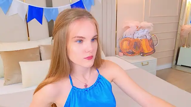 Snapshot of Lili_Lohan chatting on 5, 10, 2025 Lili Lohan online show from 5, 10, 2025