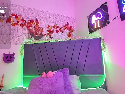 Snapshot of Hecate_Queen chatting on 27, 10, 2025 Hecate Queen online show from 27, 10, 2025