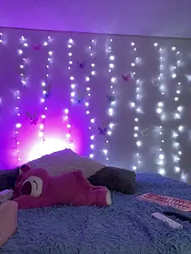 Snapshot of Candyyy_11 chatting on 24, 10, 2025 Candyyy 11 online show from 24, 10, 2025