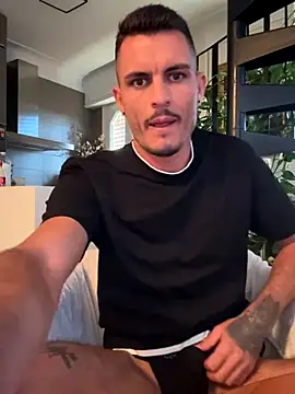 Snapshot of WildFlame2525 chatting on 6, 10, 2025 WildFlame2525 online show from 6, 10, 2025