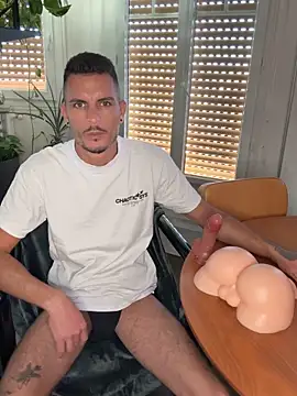 Snapshot of WildFlame2525 chatting on 10, 10, 2025 WildFlame2525 online show from 10, 10, 2025