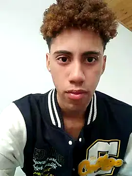 Snapshot of The_boy_good chatting on 6, 11, 2025 The boy good online show from 6, 11, 2025