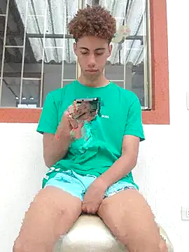 Snapshot of The_boy_good chatting on 16, 11, 2025 The boy good online show from 16, 11, 2025