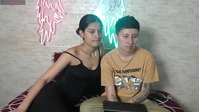 Snapshot of Gaby_and_Mei chatting on 8, 10, 2025 Gaby and Mei online show from 8, 10, 2025