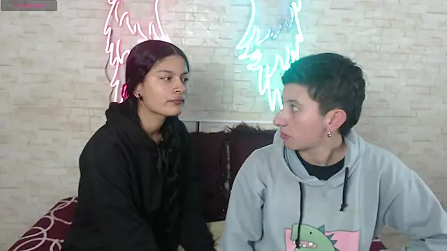 Snapshot of Gaby_and_Mei chatting on 21, 10, 2025 Gaby and Mei online show from 21, 10, 2025