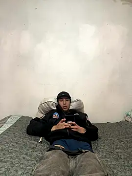 Snapshot of bearbebe666 chatting on 28, 9, 2025 bearbebe666 online show from 28, 9, 2025