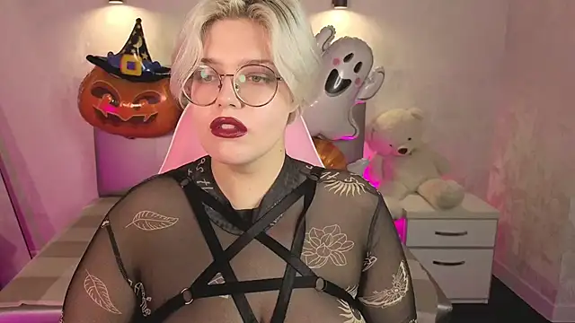 Snapshot of DominiqueSweetie chatting on 27, 10, 2025 DominiqueSweetie online show from 27, 10, 2025