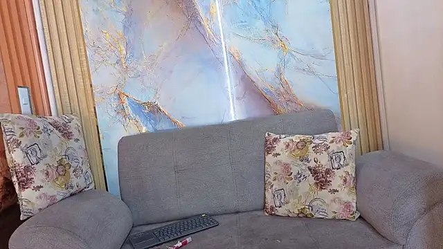 Nahomy Smiths aws online show from 17, 10, 2025