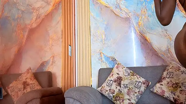 Nahomy Smiths aws online show from 21, 10, 2025