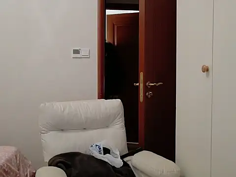 Snapshot of hangzi-0011 chatting on 1, 11, 2025 hangzi-0011 online show from 1, 11, 2025