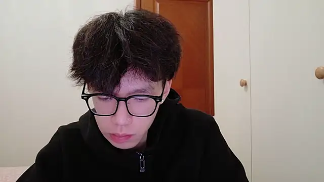 Snapshot of hangzi-0011 chatting on 9, 11, 2025 hangzi-0011 online show from 9, 11, 2025