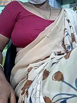 Snapshot of Tamilselviroja- chatting on 17, 10, 2025 Tamilselviroja- online show from 17, 10, 2025