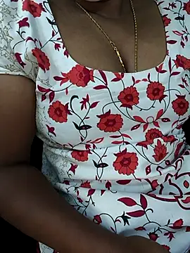 Snapshot of Tamilselviroja- chatting on 28, 10, 2025 Tamilselviroja- online show from 28, 10, 2025