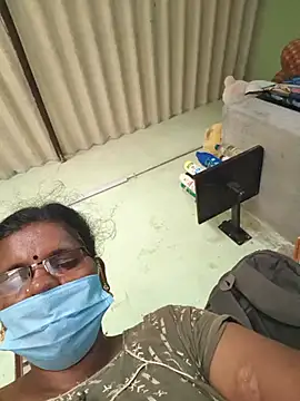 Snapshot of Tamilselviroja- chatting on 3, 8, 2026 Tamilselviroja- online show from 3, 8, 2026